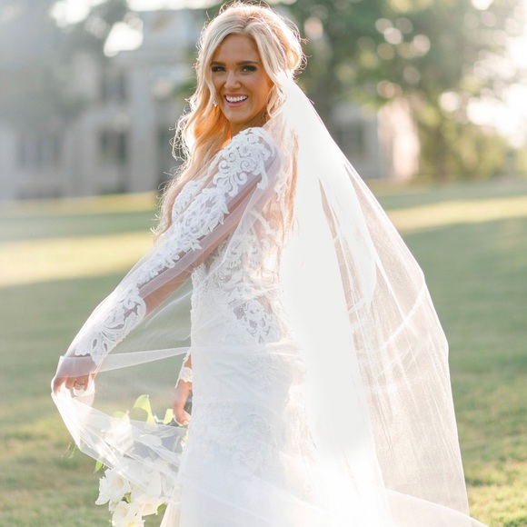 Long Soft Tulle Lt Ivory Wedding Veil - 180” Cathedral Length 15 feet extra long - Picture 3 of 10